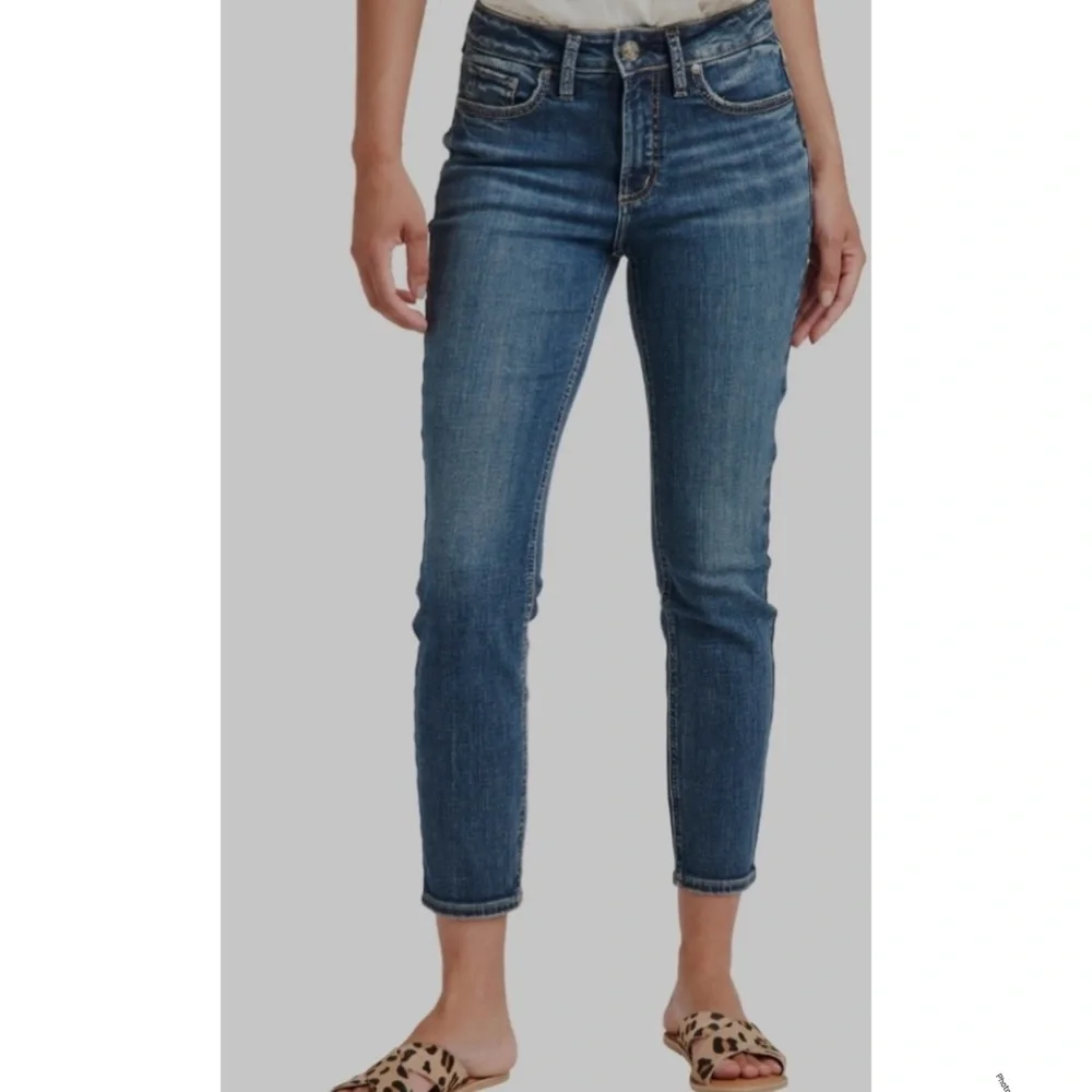 Silver Jeans Women's 28 Blue Suki Skinny Crop LIKE NEW